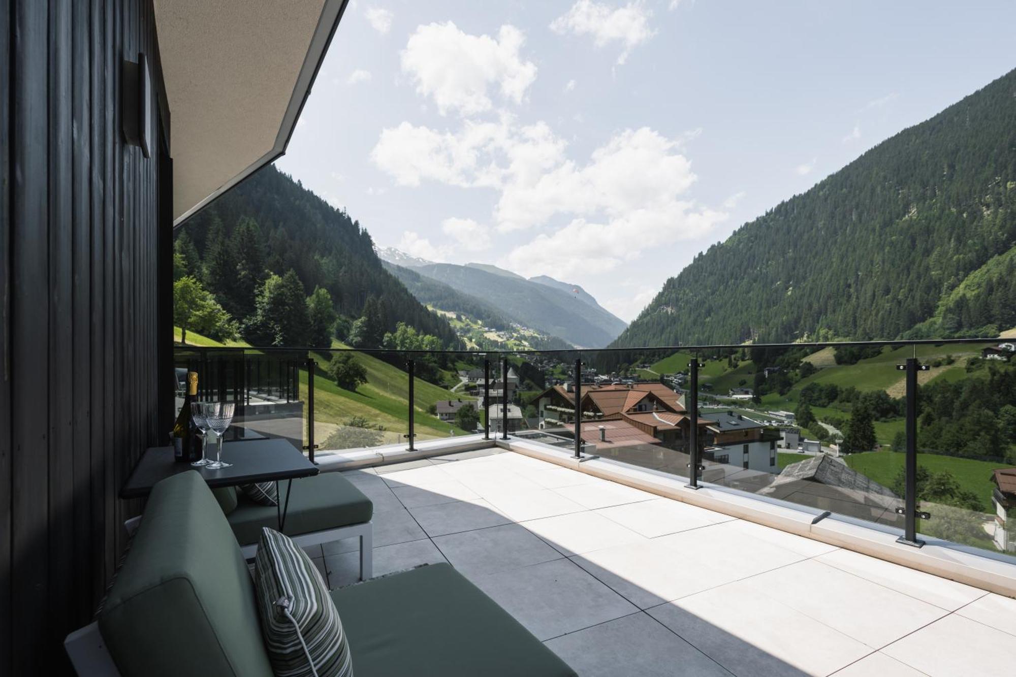 Apartment Alpiner Glam Penthouse In Der Residenz Silvretta *