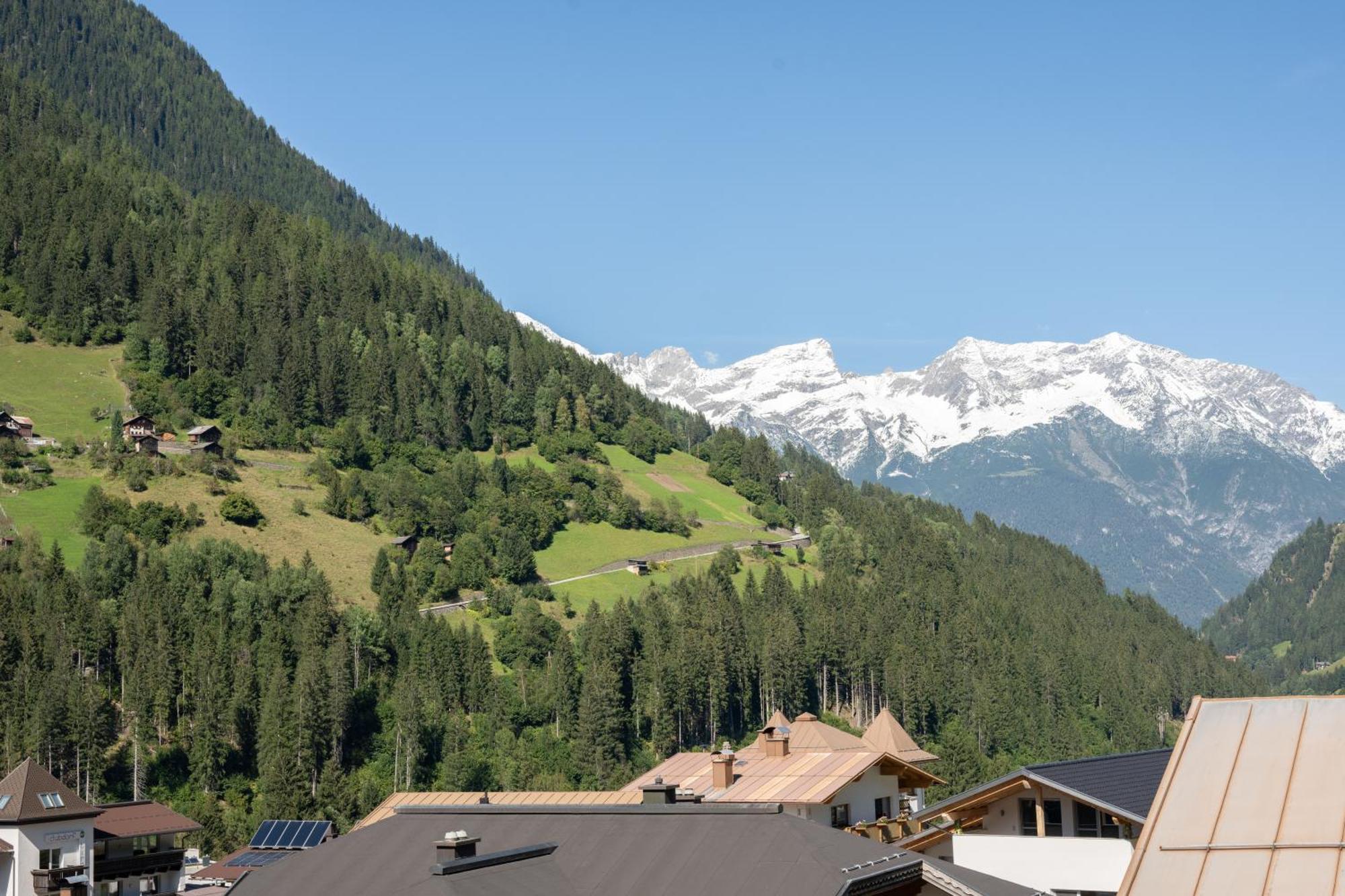 Alpiner Glam Penthouse In Der Residenz Silvretta *