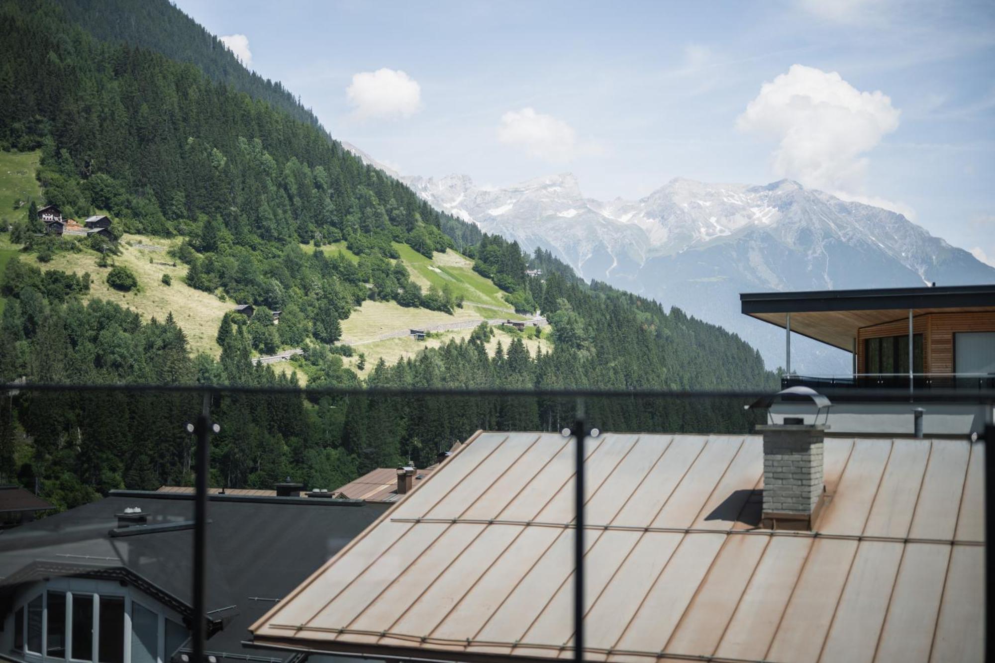Alpiner Glam Penthouse In Der Residenz Silvretta Apartment *